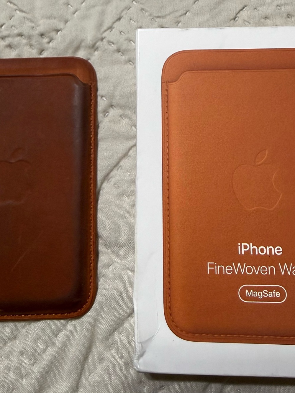 Apple iPhone Leather Wallet with MagSafe - Saddle Brown